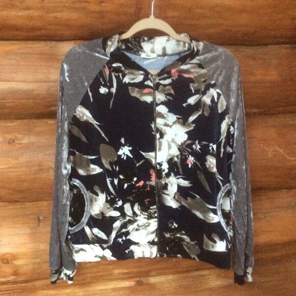 Egs By Eloges Navy Floral Body Silver Velvet Sleeve Bomber Jacket Size Medium - Picture 1 of 4